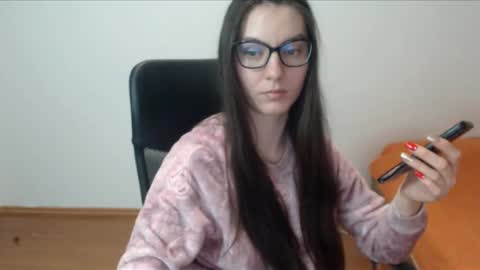 Vivian Gray online show from 02-18-25, 07:09