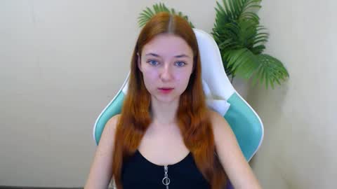 Vivien online show from 01-13-25, 07:43