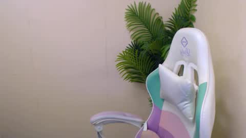 Vivien online show from 01-25-25, 12:38