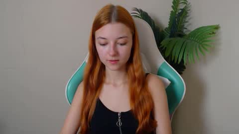 Vivien online show from 10-24-25, 06:15