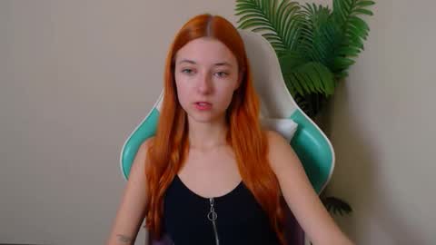 Vivien online show from 11-18-25, 07:07