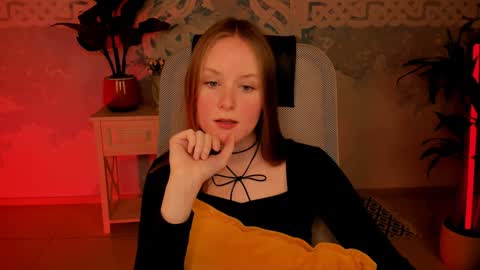 Vivien online show from 12-10-24, 01:22