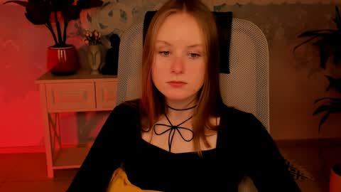 Vivien online show from 12-10-24, 04:49