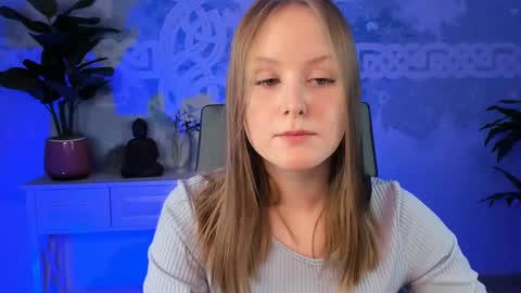 Vivien online show from 03-01-25, 12:12