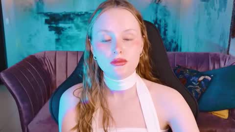 Snapshot of vivienleeigh chatting on 11-01-25, 05:37 Vivien online show from 11-01-25, 05:37