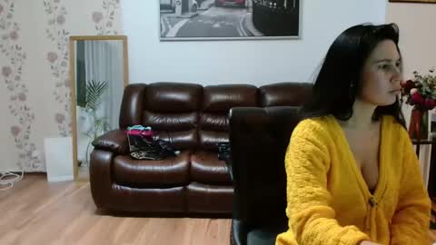 vivienne online show from 02-22-25, 06:41