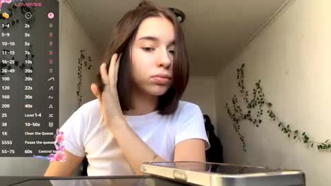 Vivi online show from 12-16-25, 10:20