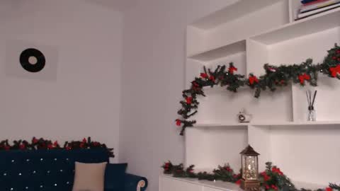 Vivienne online show from 12-04-24, 06:39