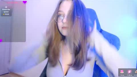 Snapshot of vivivivikkie chatting on 12-03-25, 09:02 vivivivikkie online show from 12-03-25, 09:02