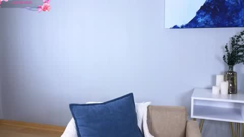 Victoria online show from 04-06-26, 03:13