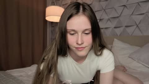 Snapshot of vixcx_ chatting on 09-14-25, 10:09 vixcx_ online show from 09-14-25, 10:09
