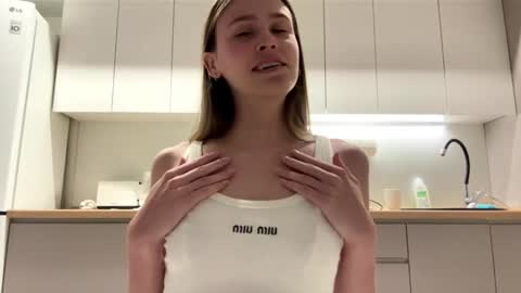 Snapshot of vixcx_ chatting on 12-02-25, 02:56 vixcx_ online show from 12-02-25, 02:56