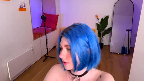 Snapshot of vixenp chatting on 03-04-25, 09:43 Polly Online mostly at 9pm-2am UK Time online show from 03-04-25, 09:43