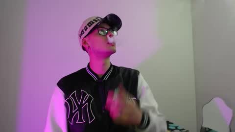 Snapshot of vlad__night chatting on 02-02-26, 05:28 Vlad online show from 02-02-26, 05:28