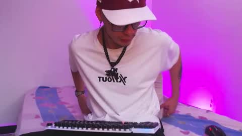 Snapshot of vlad__night chatting on 02-10-26, 11:58 Vlad online show from 02-10-26, 11:58