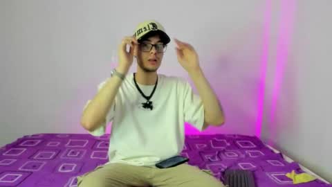 Snapshot of vlad__night chatting on 02-12-26, 12:11 Vlad online show from 02-12-26, 12:11