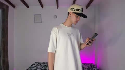 Snapshot of vlad__night chatting on 03-01-26, 04:14 Vlad online show from 03-01-26, 04:14