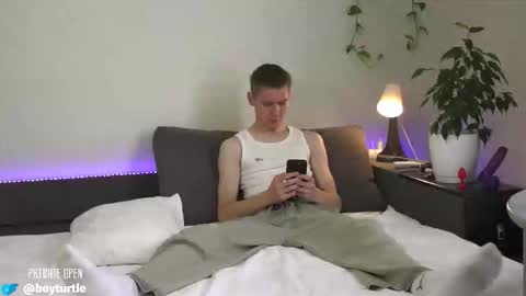 Snapshot of vladdicheck chatting on 10-10-25, 12:04 vladdicheck online show from 10-10-25, 12:04