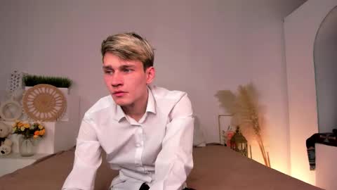 Snapshot of volan_starts chatting on 02-02-26, 12:37 Dan online show from 02-02-26, 12:37