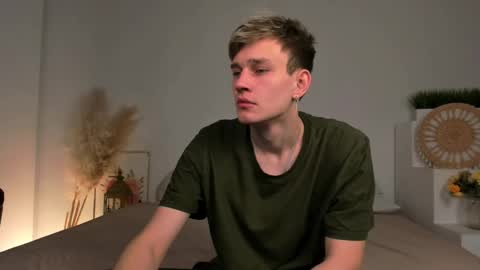 Snapshot of volan_starts chatting on 02-08-26, 04:05 Dan online show from 02-08-26, 04:05