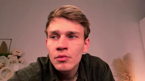 Snapshot of volan_starts chatting on 03-01-26, 12:07 Dan online show from 03-01-26, 12:07