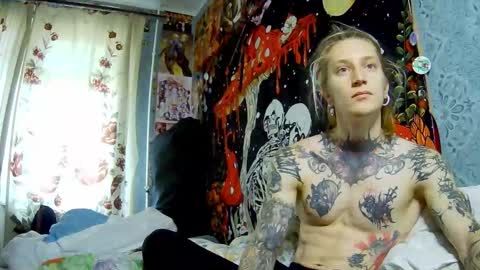 Snapshot of voldan_elf chatting on 10-27-25, 08:07 Elf online show from 10-27-25, 08:07