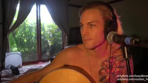 Voodoo and Lucy online show from 09-23-25, 12:35