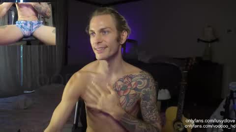 Voodoo and Lucy online show from 10-10-25, 02:43