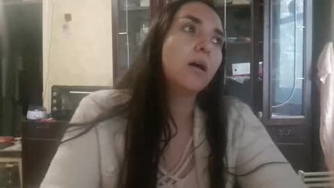 Snapshot of voulezvous_angel chatting on 10-21-25, 10:27 voulezvous_angel online show from 10-21-25, 10:27