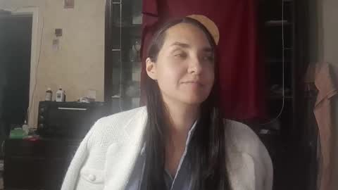 Snapshot of voulezvous_angel chatting on 10-28-25, 04:09 voulezvous_angel online show from 10-28-25, 04:09