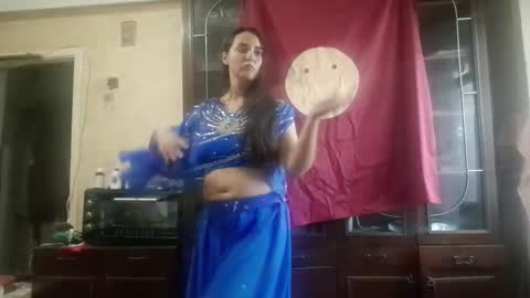 Snapshot of voulezvous_angel chatting on 10-31-25, 09:54 voulezvous_angel online show from 10-31-25, 09:54