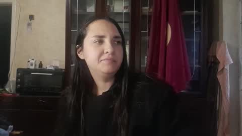 Snapshot of voulezvous_angel chatting on 11-10-25, 05:17 voulezvous_angel online show from 11-10-25, 05:17