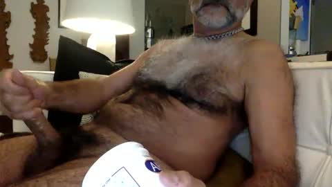 Enjoy guys of all ages if you are not on cam please dont ask for requests if i dont respond dont think im ignoring you i online show from 01-11-25, 12:55