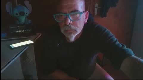 oscar online show from 11-14-25, 11:02