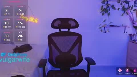 Vikky online show from 10-24-25, 10:50