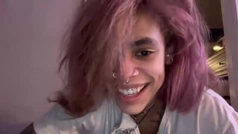 Snapshot of vveejay48826 chatting on 10-22-25, 06:24 vveejay online show from 10-22-25, 06:24