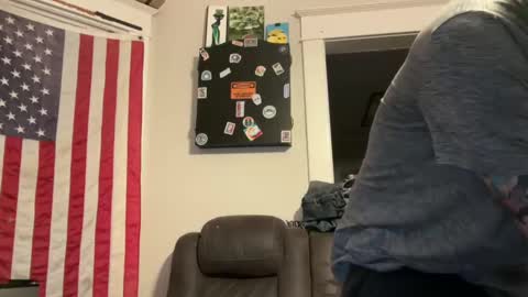 Snapshot of vveejay48826 chatting on 10-26-25, 06:30 vveejay online show from 10-26-25, 06:30