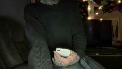 Snapshot of vveejay48826 chatting on 11-15-25, 08:33 vveejay online show from 11-15-25, 08:33