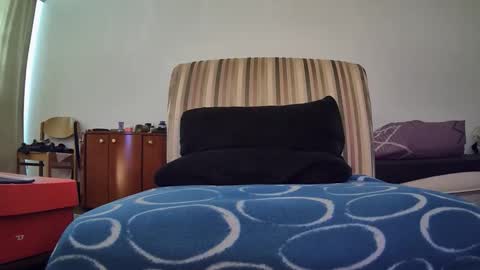 Snapshot of vype121 chatting on 11-21-25, 08:35 vype121 online show from 11-21-25, 08:35