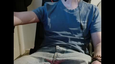 w00dy02 online show from 03-01-25, 11:37