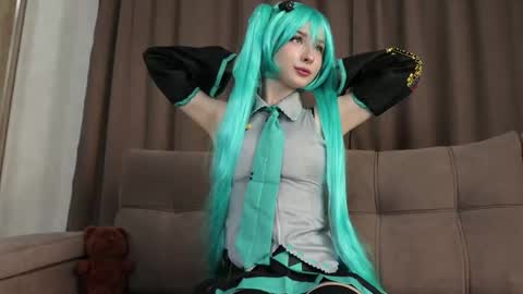 Nana online show from 10-19-25, 04:13