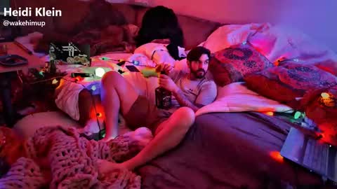 wakehimup online show from 12-22-25, 01:57