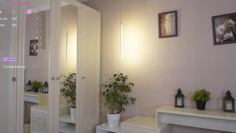  Lina online show from 12-04-25, 10:24