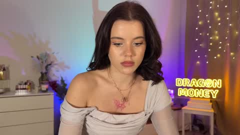 Mia online show from 12-04-24, 02:04