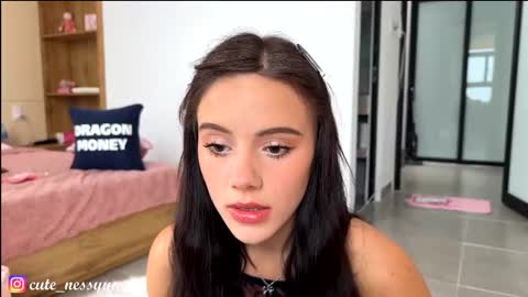 Mia online show from 01-14-26, 03:34