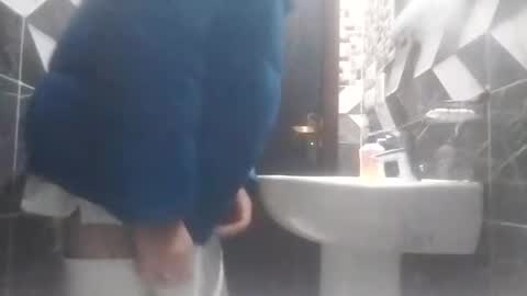 Snapshot of waleeromance chatting on 12-14-25, 06:34 Hothardick online show from 12-14-25, 06:34