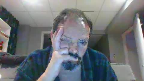 walker033 online show from 10-05-25, 04:33