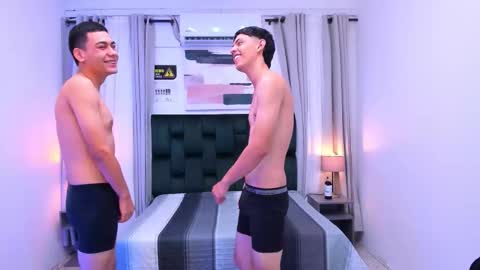 Sofia  Thiago online show from 10-18-25, 01:12