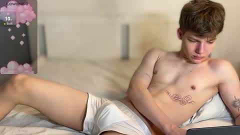 Snapshot of walterback chatting on 10-15-25, 07:30 Mark and Tom online show from 10-15-25, 07:30