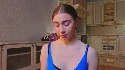 hello guys im Lilian online show from 09-18-25, 03:08